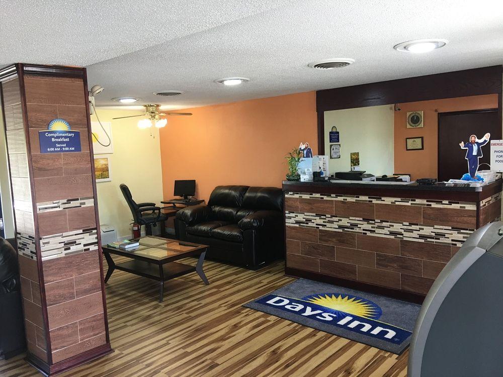 Days Inn By Wyndham סטייטסוויל מראה חיצוני תמונה