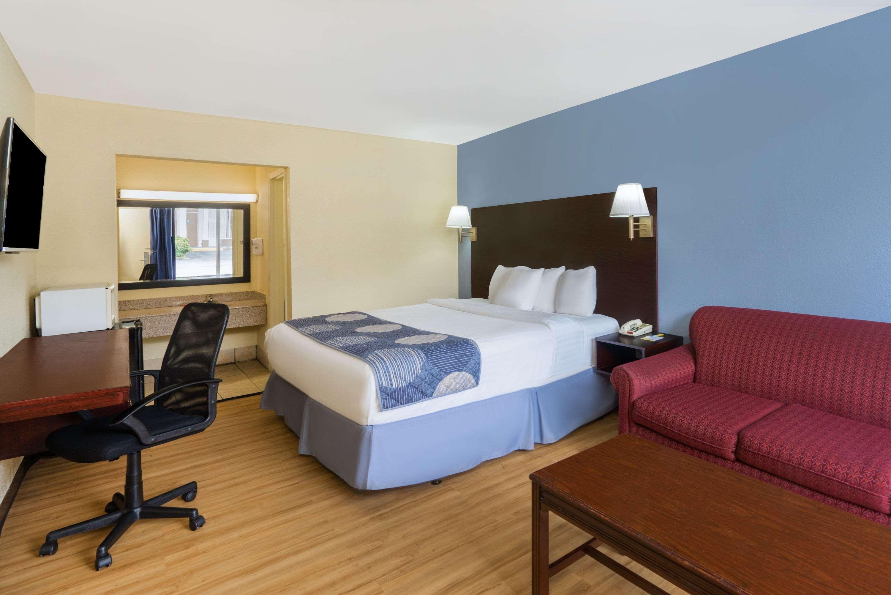 Days Inn By Wyndham סטייטסוויל מראה חיצוני תמונה