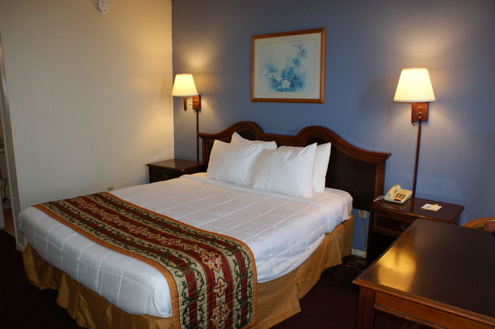 Days Inn By Wyndham סטייטסוויל מראה חיצוני תמונה