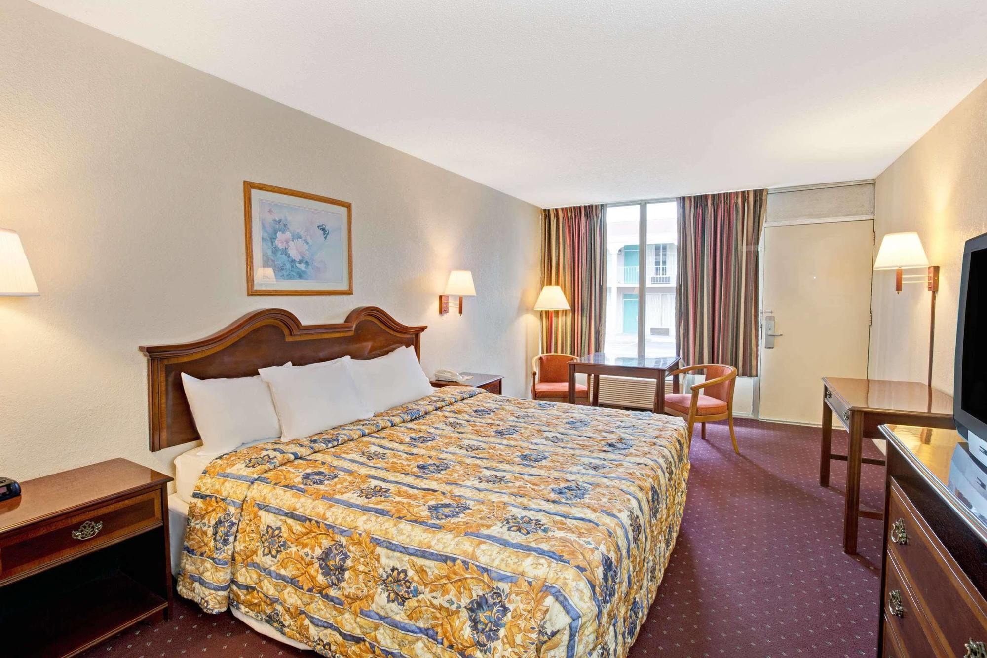 Days Inn By Wyndham סטייטסוויל מראה חיצוני תמונה