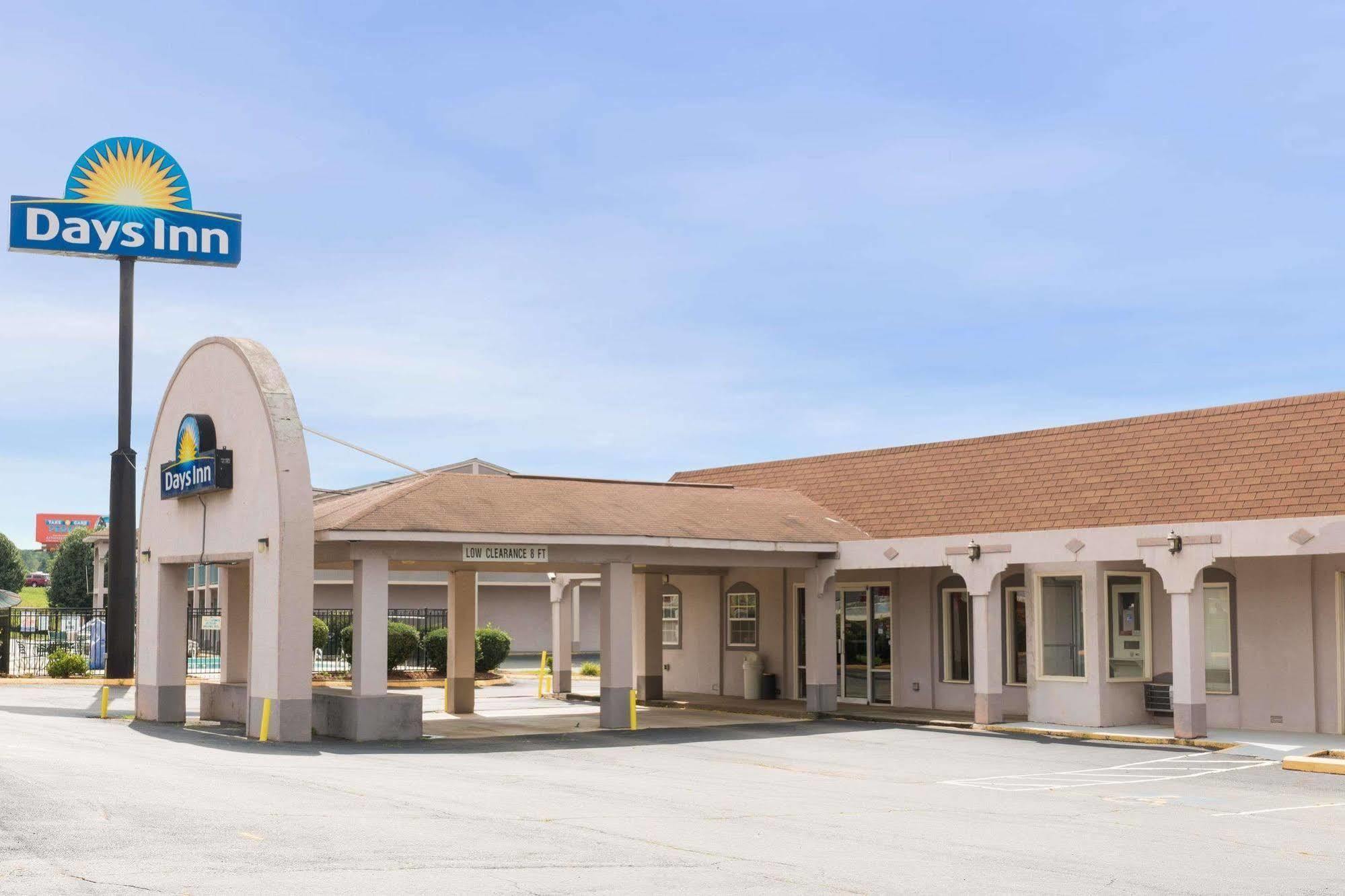 Days Inn By Wyndham סטייטסוויל מראה חיצוני תמונה
