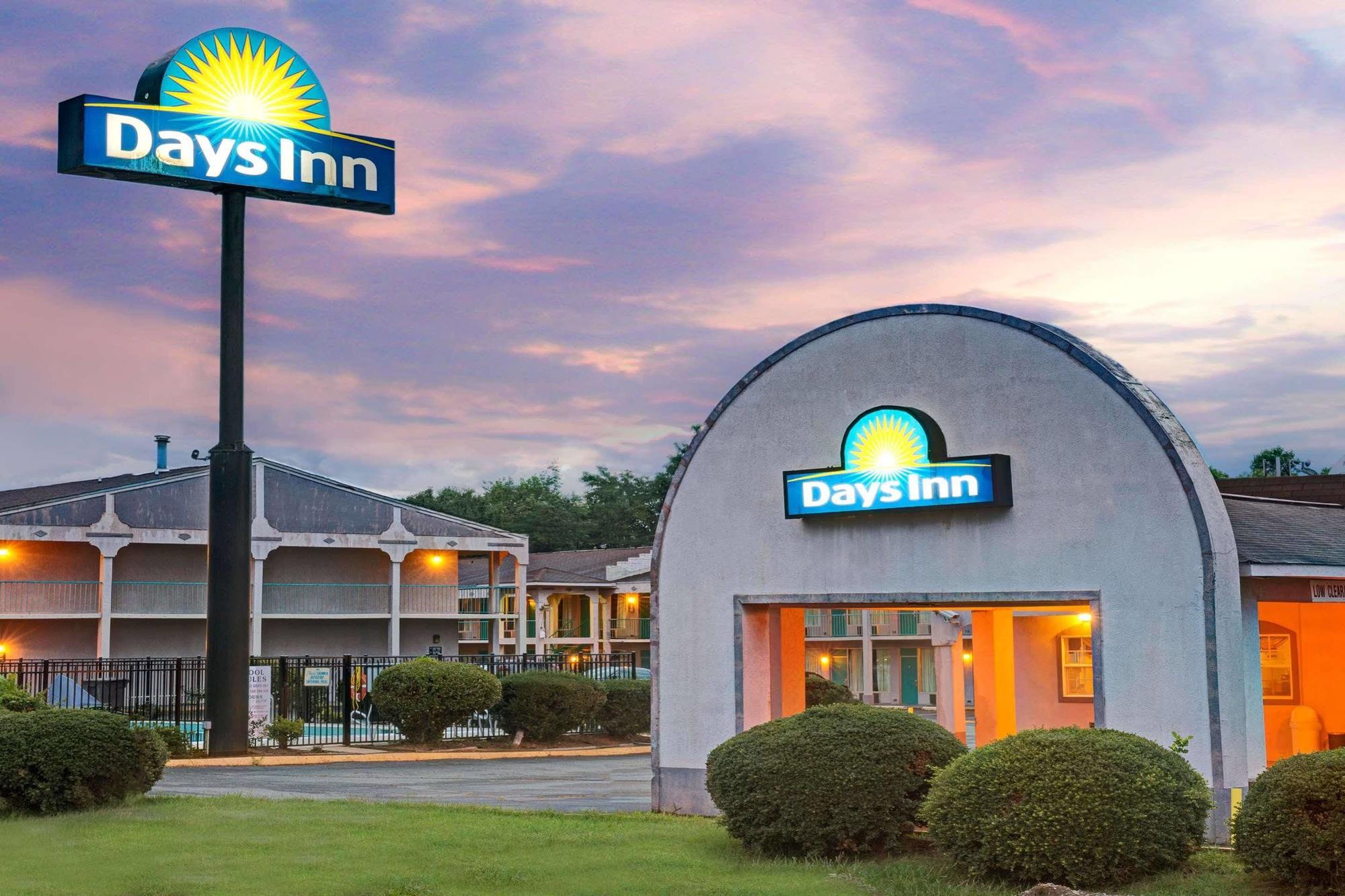 Days Inn By Wyndham סטייטסוויל מראה חיצוני תמונה